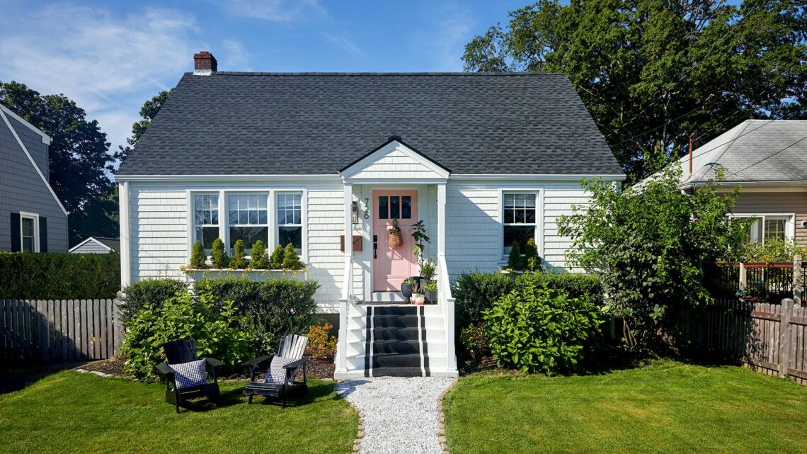 front-white-house-pink-front-door