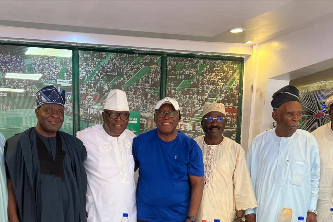 L-R: President, Lagos Lawn Tennis Club, Kolade Olutekunbi; chairman of the club, Prince Gbolahan Laja; immediate past chairman of the club, Etim Amana; a member of the club, Alhaji Adewale Bishi,  and Pa Shote during the club’s group meeting at the Tawafa Balwe Square, Lagos, Island, recently
