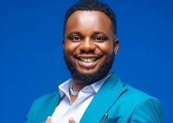 Allianz Nigeria Replaces Crashed Benz Of Skit Maker ‘Oga Sabinus’