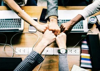 building-strong-workplace-relationships