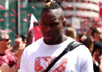 Nigerian-born Rugby Player, Itoje, Looks To Africa’s Education