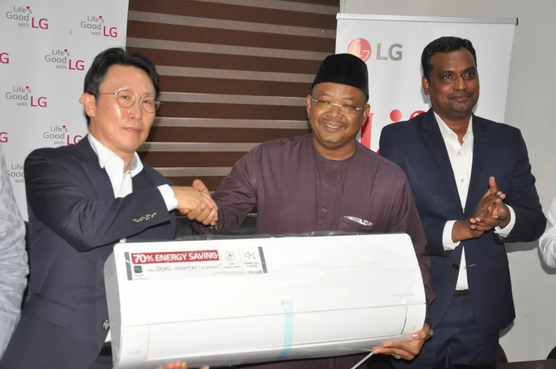 L-R: Managing director, LG Electronics West Africa Operations, Mr. Youn Kim; medical director, Federal Medical Center, Abuja, Prof. Saad Ahmed, and head, Corporate Marketing, LG Electronics West Africa Operation, Mr. Hari Elluru, during LG Electronics CSR Initiative donation of new Gencool Air Conditioning Units, inverter linea Refrigerator, Twin Tub Washing Machine Mosquitos Nets, Diapers and Baby Kits to the management of the Federal Medical Center, Abuja today.