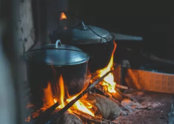 42.97% Increase In One Year: Nigerians Resort To Charcoal, Firewood As Cooking Gas Price Spikes Further