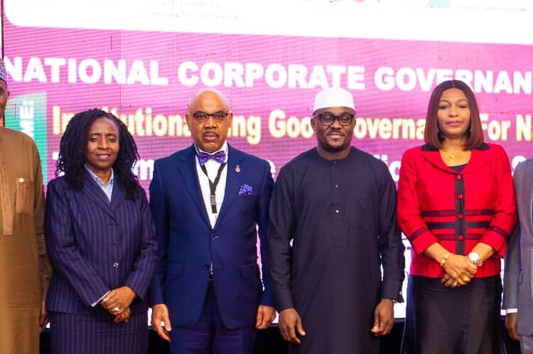 At the 2nd National Corporate Governance Summit Organised by IoD Centre for Corporate Governance (IoDCCG) held at the Lagos Oriental Hotel Victoria Island, Lagos, Pix L-R- Alhaji Tijjani Borodo, FCIoD President/Chairman of Governing Council, IoD, Mrs. Ifueko Omoigui Okauru, MFR, Founder/Managing Partner, Compliance Professionals Plc, Mr. UK Eke, MFR, Chairman, Board of Governors, IoDCCG, Dr. Rabiu Olowo, Co-Chair of the Summit and Executive Secretary/CEO, Financial Reporting Council of Nigeria, Mrs Funmilayo Ekundayo, FCIS, President, Institute of Chartered Secretaries and Administrators (ICSAN) and Dr Amstrong Takang, Co-Chair of the Summit and Chief Executive Officer, Ministry of Finance Incorporated (Mofi).