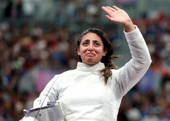 Seven-months Pregnant Egyptian Fencer Thanks Husband