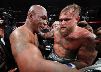 Boxing Fans Convinced Tyson Fight Was Scripted