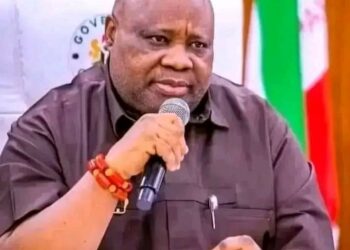 Governor Adeleke, Others Get LEADERSHIP Awards