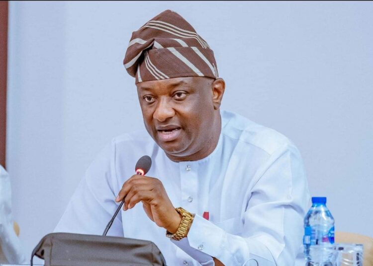 oil,FG Reinstates Offshore Helicopter Levy,Oil Companies To Bear Cost
