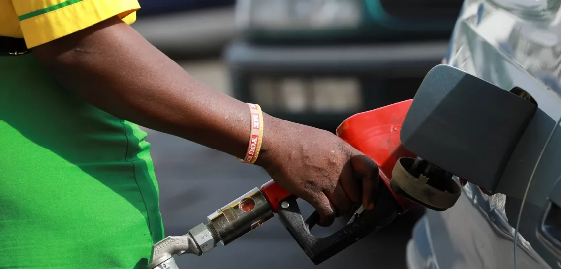 Petrol Scarcity Looms In S/West As Marketers Halt Distribution In Lagos Over Toll Fee