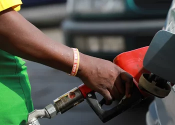 Petrol Scarcity Looms In S/West As Marketers Halt Distribution In Lagos Over Toll Fee