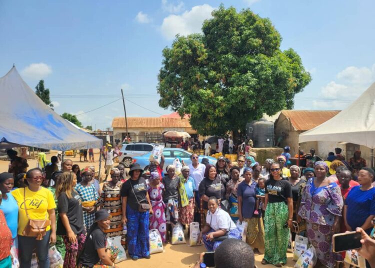 Women,Elderly Women In FCT,Women In Business Distribute Food Bags To 200 Vulnerable